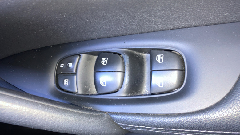 Nissan Qashqai 1.5 dCi 115 Acenta Premium 5dr Diesel Hatchback